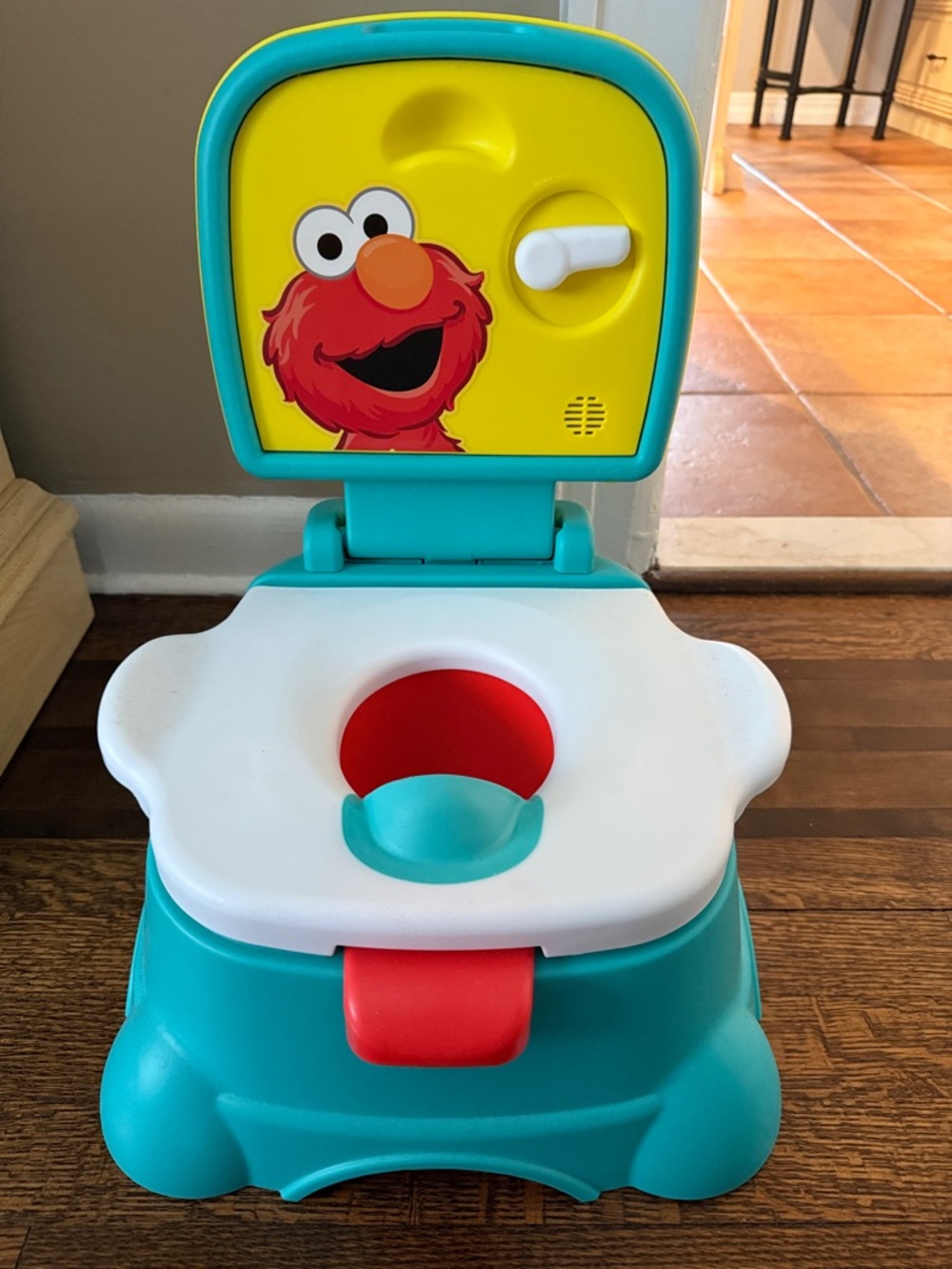 Elmo Potty NWOT